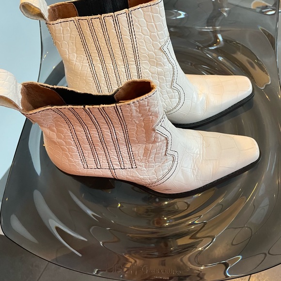 Ganni White cowboy 🤠 👢 boots - Picture 5 of 8